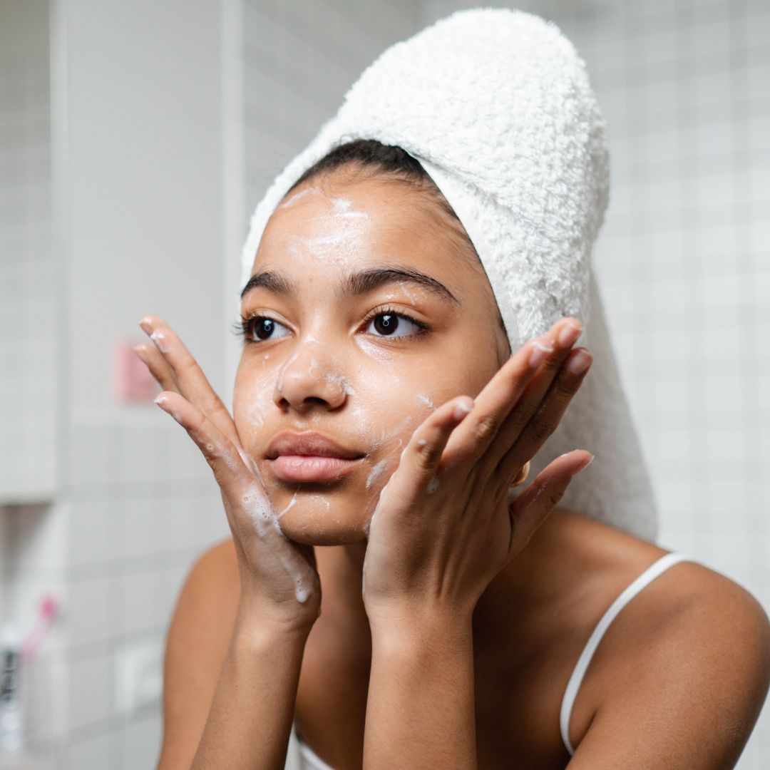 Skincare Routines: Daily Habits for Healthy, Glowing Skin